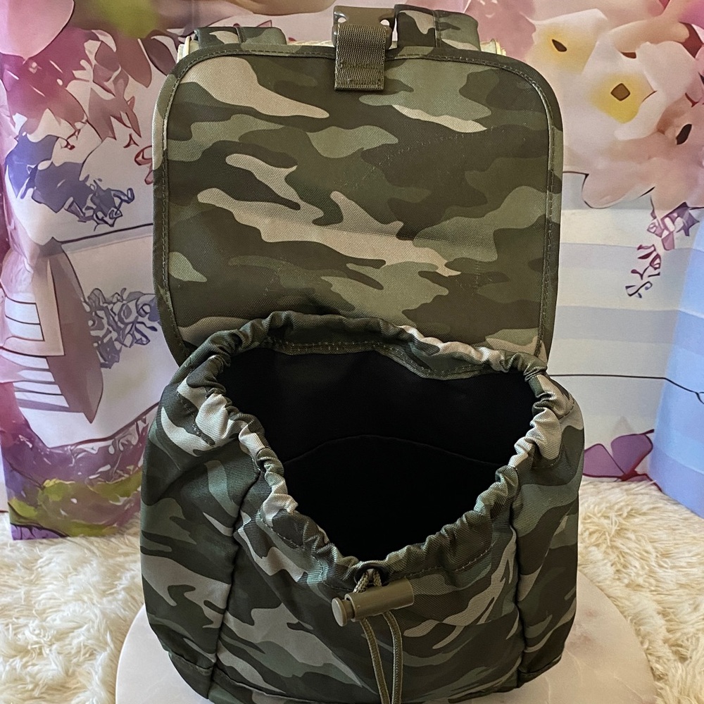 PINK Victoria's Secret Green Camo Backpack - Picture 5 of 8